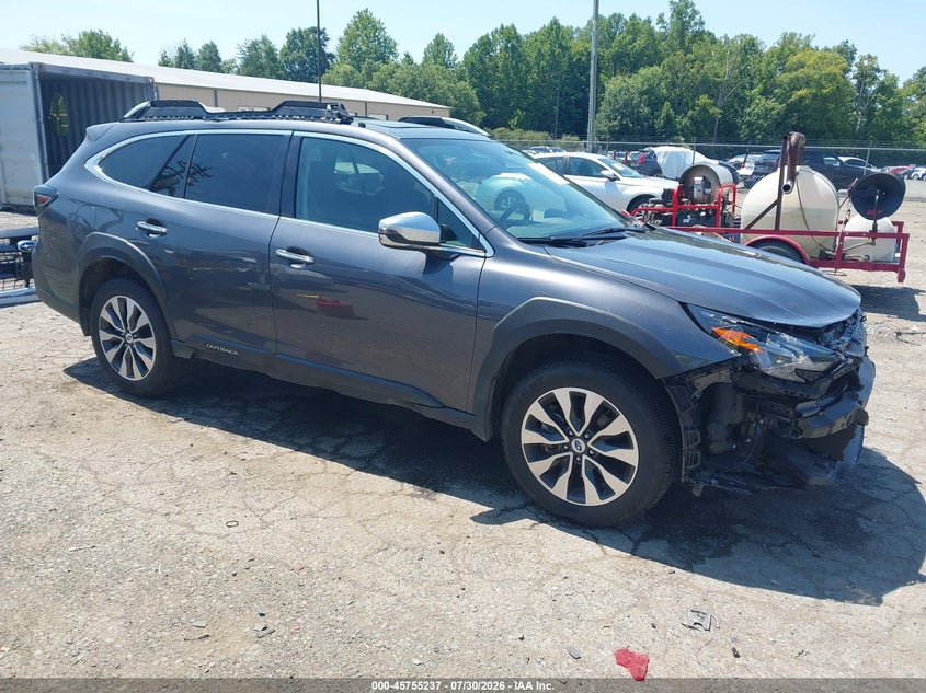 2025 Subaru Outback VIN 4S4BTGPDXS3226755 — IAAI salvage auction photo