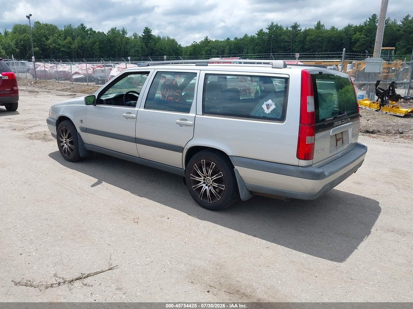 2000 Volvo V70 VIN YV1LZ56D9Y2733247 IAAI salvage auction — NORMAL WEAR, Original (Maine), sold $375 on 2026-08-10 (photo 3)