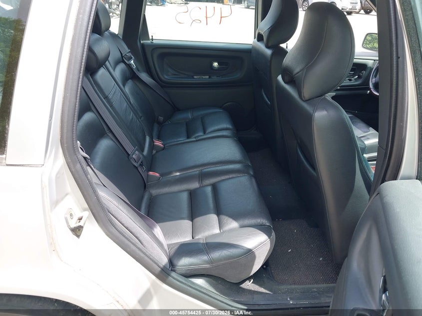 2000 Volvo V70 VIN YV1LZ56D9Y2733247 IAAI salvage auction — NORMAL WEAR, Original (Maine), sold $375 on 2026-08-10 (photo 8)