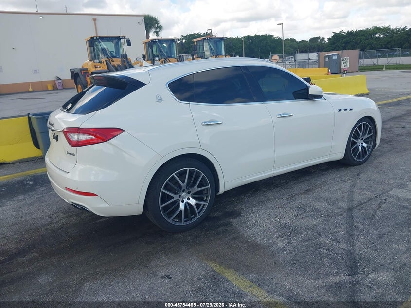 2017 Maserati Granturismo VIN ZN661XUL7HX210813 IAAI salvage auction — MECHANICAL, Salvage (Florida), sold $3,100 on 2026-08-06 (photo 4)