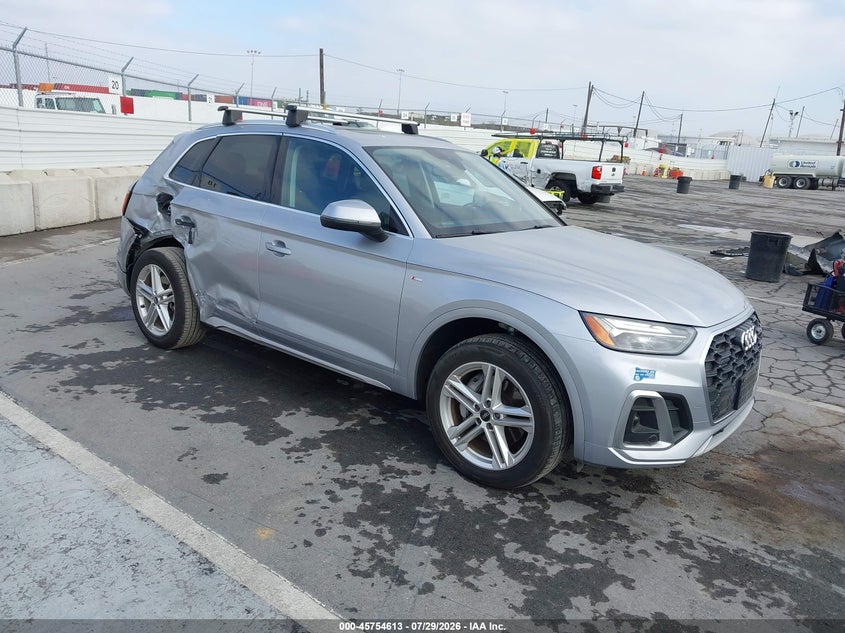 2021 Audi Q5 VIN WA1G2AFY3M2044882 — IAAI salvage auction photo