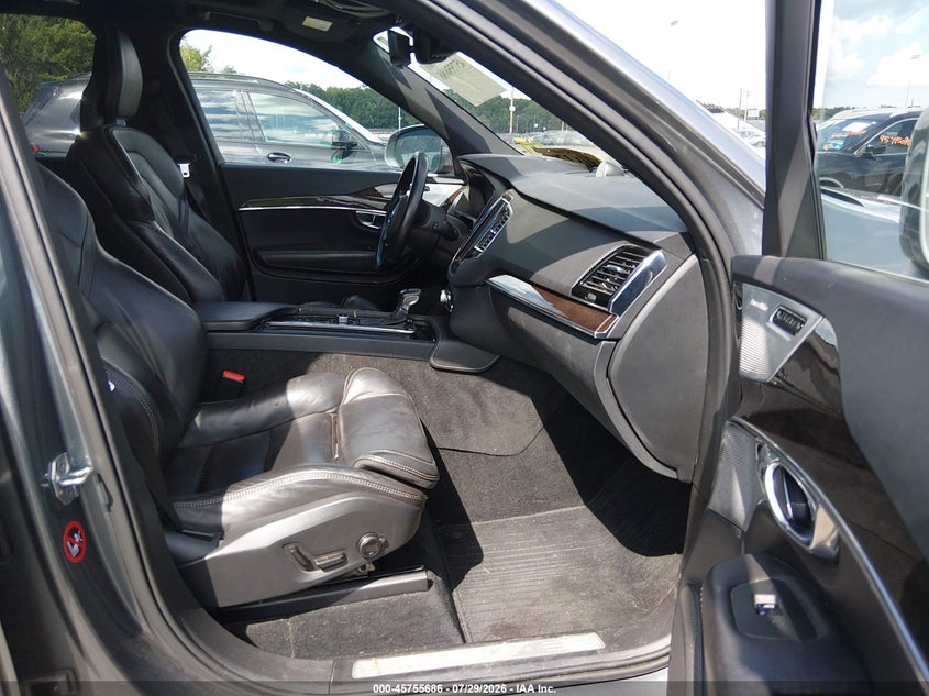 2016 Volvo Xc90 VIN YV4A22PK4G1077005 IAAI salvage auction — NORMAL WEAR, Clear (New Jersey), sold $6,900 on 2026-08-03 (photo 5)