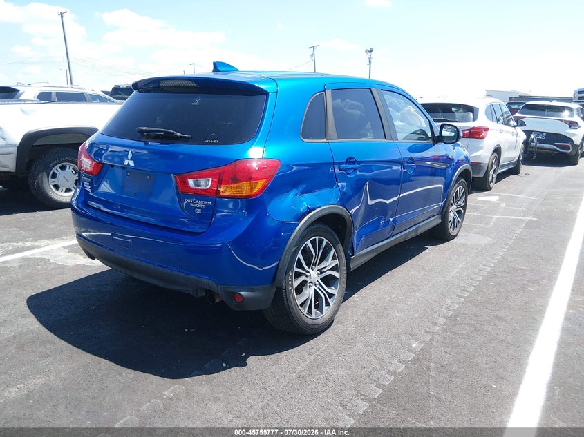 2017 Mitsubishi Outlander VIN JA4AR3AW3HZ065585 IAAI salvage auction — RIGHT SIDE, Salvage Title, sold $1,500 on 2026-09-18 (photo 4)