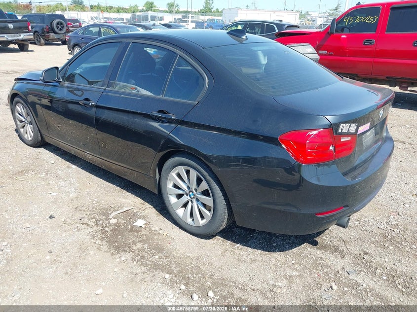 2012 BMW 3er VIN WBA3A9C54CF271082 IAAI salvage auction — FRONT END, Salvage (Ohio), sold $900 on 2026-08-19 (photo 3)