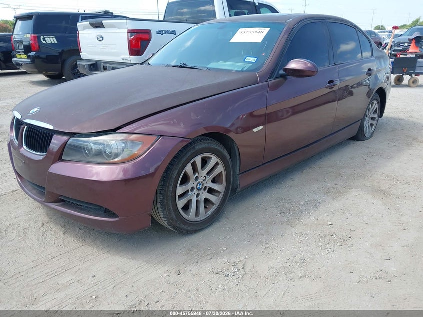 2007 BMW 3 series VIN WBAVA33557PV67072 IAAI salvage auction — NORMAL WEAR, Original (Texas), sold $200 on 2026-08-03 (photo 2)
