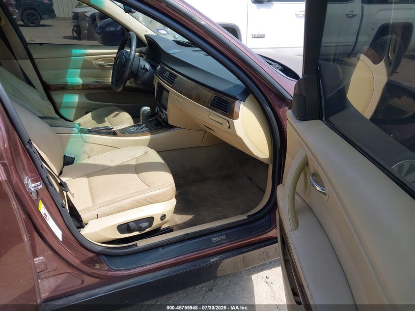 2007 BMW 3 series VIN WBAVA33557PV67072 IAAI salvage auction — NORMAL WEAR, Original (Texas), sold $200 on 2026-08-03 (photo 5)