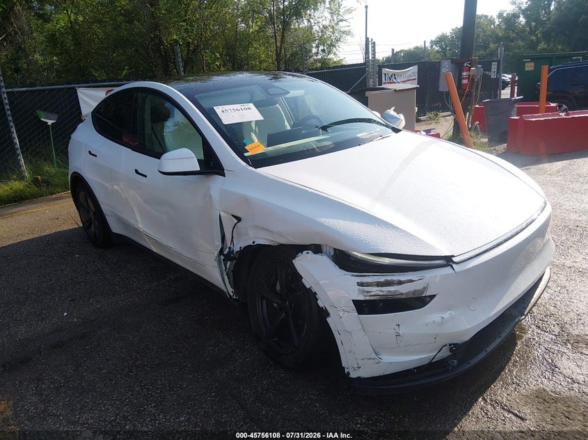2026 Tesla Model y VIN 7SAYGDEE0TF557333 IAAI salvage auction — RIGHT FRONT, Wait Title, sold $28,300 on 2026-09-09 (photo 1)