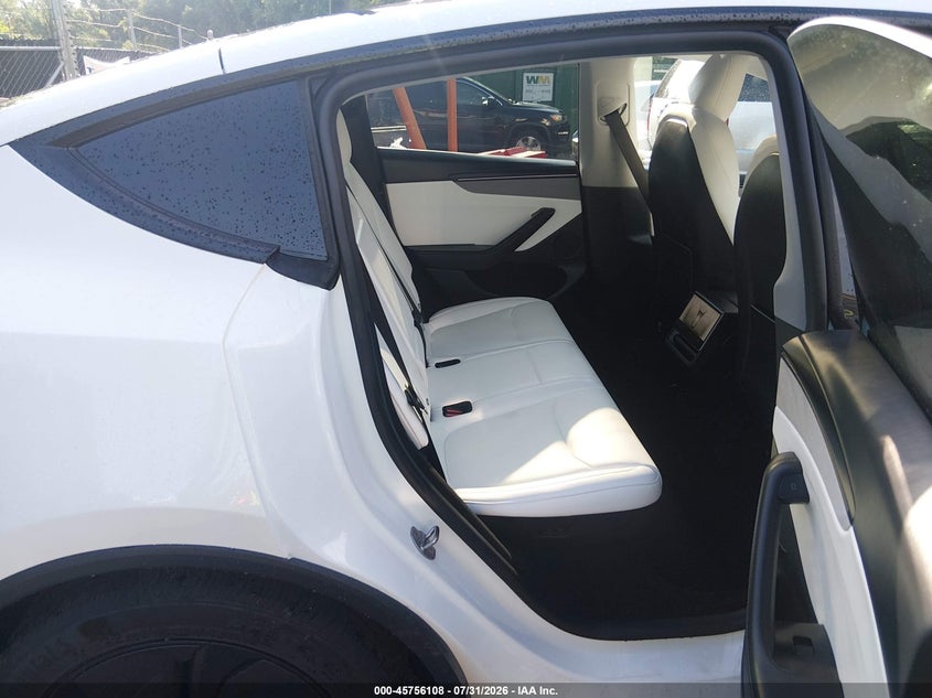 2026 Tesla Model y VIN 7SAYGDEE0TF557333 IAAI salvage auction — RIGHT FRONT, Wait Title, sold $28,300 on 2026-09-09 (photo 8)