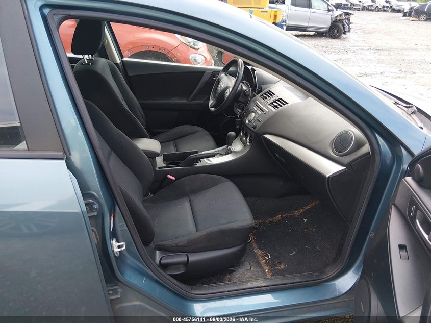 2011 Mazda 3 VIN JM1BL1VF9B1498750 IAAI salvage auction — REAR END, Salvage (West Virginia), sold $325 on 2026-08-30 (photo 5)