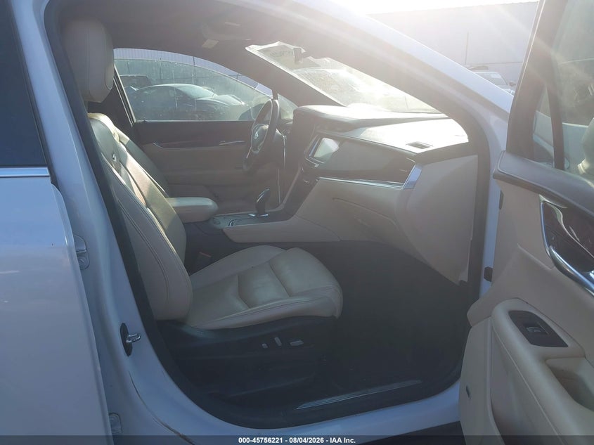 2017 Cadillac XT5 VIN 1GYKNBRS8HZ242496 IAAI salvage auction — Hail, Clear, sold $3,250 on 2026-10-14 (photo 5)