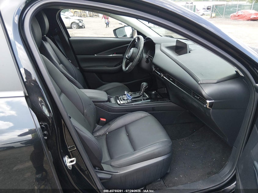 2024 Mazda Cx-30 VIN 3MVDMBBM4RM710402 IAAI salvage auction — FRONT & REAR, Salvage Title, sold $7,100 on 2026-08-23 (photo 5)