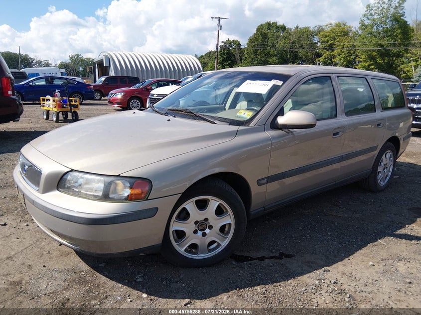 2001 Volvo V70 VIN YV1SW58D212112231 IAAI salvage auction — NORMAL WEAR, Clear (New Jersey), sold $25 on 2026-08-06 (photo 2)