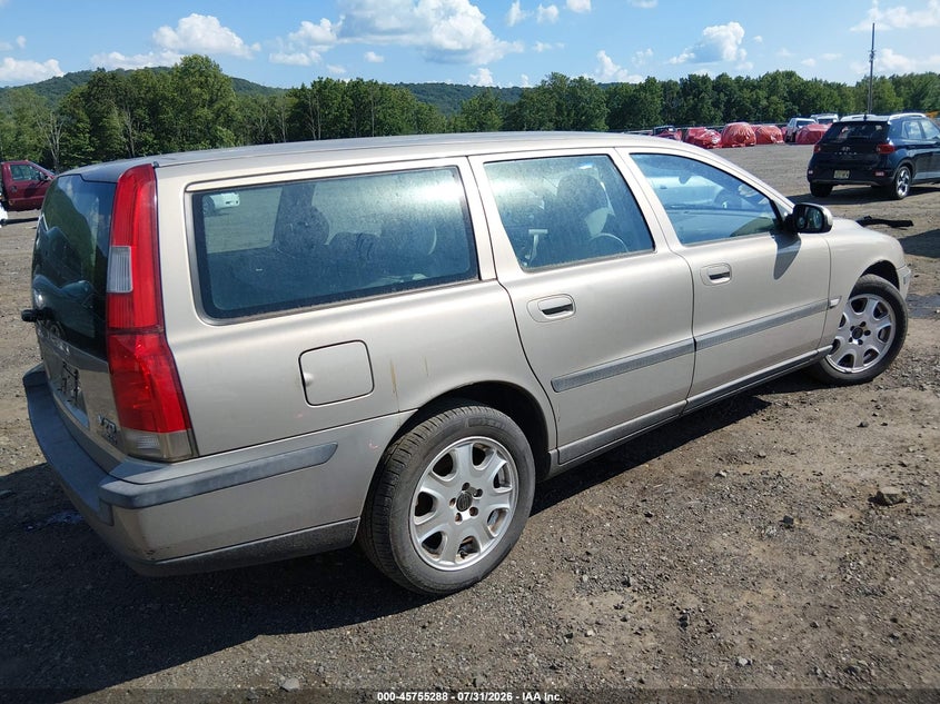 2001 Volvo V70 VIN YV1SW58D212112231 IAAI salvage auction — NORMAL WEAR, Clear (New Jersey), sold $25 on 2026-08-06 (photo 4)