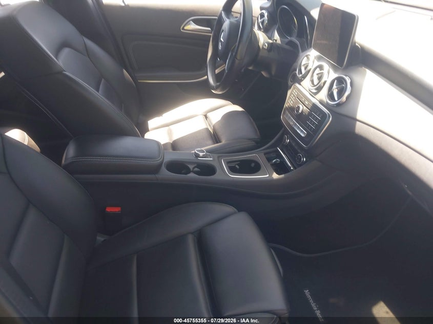 2019 Mercedes-benz Gla-klasse VIN WDCTG4EB7KU009679 IAAI salvage auction — LEFT FRONT, Salvage Title, sold $3,100 on 2026-08-06 (photo 5)