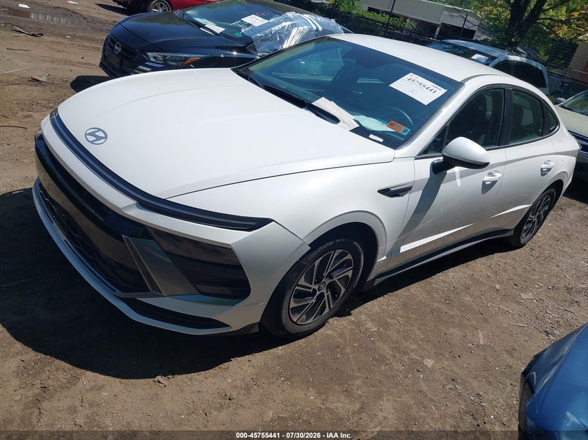 2026 Hyundai Sonata VIN KMHL24JJ3TA137563 IAAI salvage auction — RIGHT FRONT, Salvage Title, sold $15,000 on 2026-08-03 (photo 2)