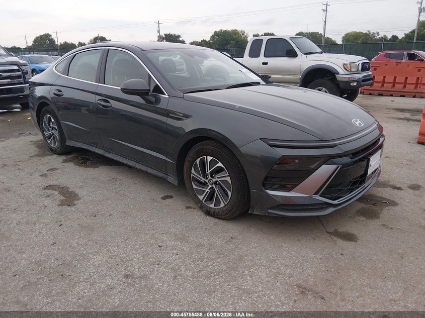 2026 Hyundai Sonata hybrid VIN KMHL24JJ5TA145406 — IAAI salvage auction photo