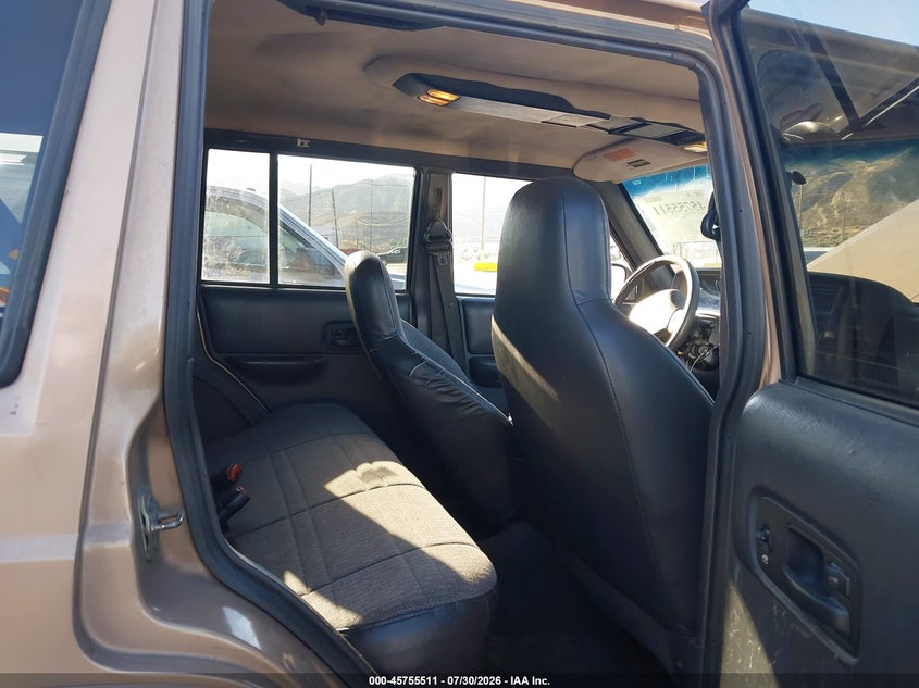 1999 Jeep Cherokee VIN 1J4FT68S7XL553158 IAAI salvage auction — NORMAL WEAR, Clear - Dealer Only (California), sold $825 on 2026-08-02 (photo 8)