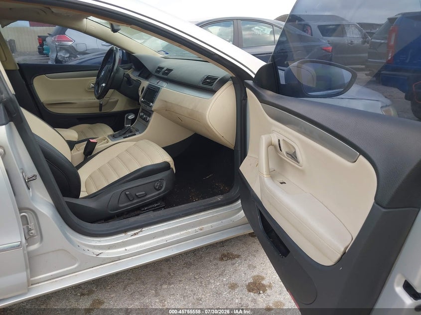 2010 Volkswagen Cc VIN WVWMN7AN9AE535726 IAAI salvage auction — NORMAL WEAR, Original (Texas), sold $300 on 2026-08-03 (photo 5)