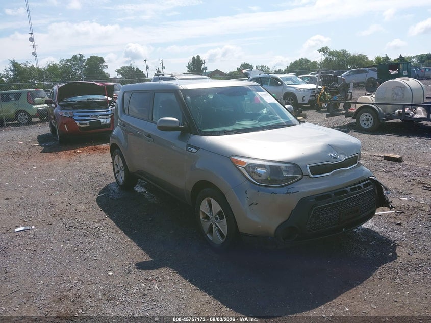 2015 Kia Soul VIN KNDJN2A23F7224851 IAAI salvage auction — LEFT FRONT, Clear (Virginia), sold $525 on 2026-09-06 (photo 1)