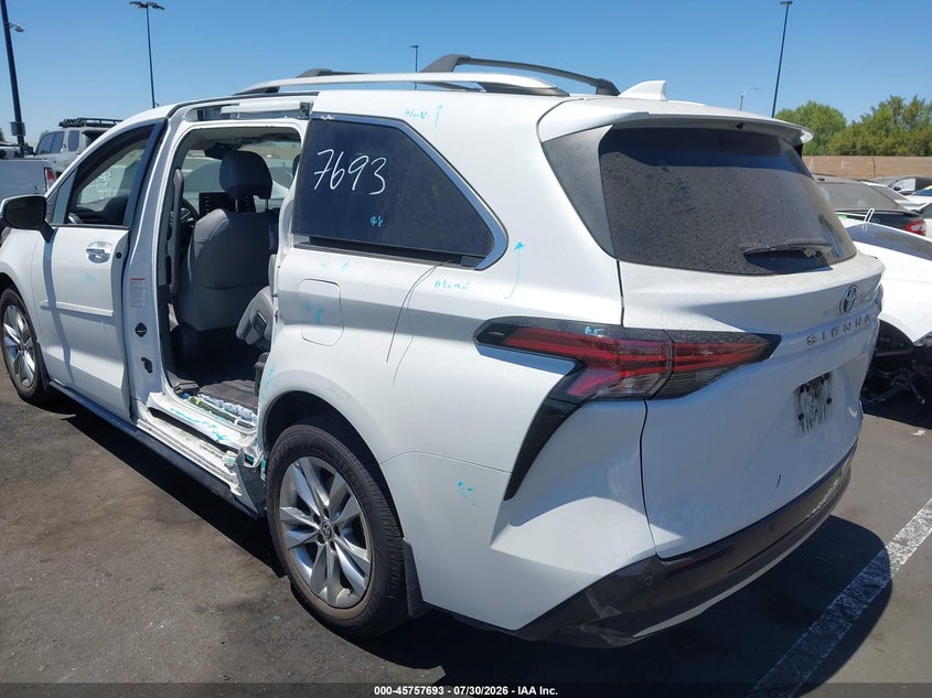 2022 Toyota Sienna VIN 5TDZRKEC8NS105109 IAAI salvage auction — SIDE, Wait Title, sold $16,300 on 2026-08-23 (photo 3)