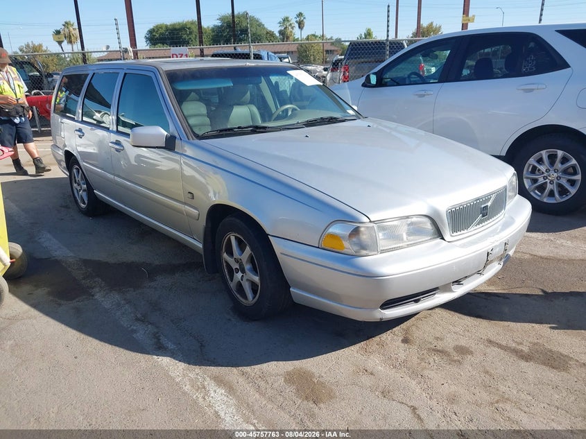 1999 Volvo V70 VIN YV1LW56D6X2628057 IAAI salvage auction — NORMAL WEAR, Clear - Dealer Only (California), sold $175 on 2026-08-11 (photo 1)