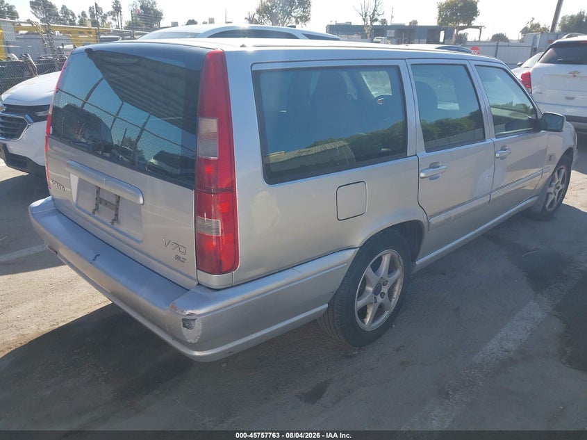 1999 Volvo V70 VIN YV1LW56D6X2628057 IAAI salvage auction — NORMAL WEAR, Clear - Dealer Only (California), sold $175 on 2026-08-11 (photo 4)