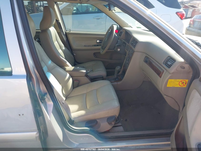 1999 Volvo V70 VIN YV1LW56D6X2628057 IAAI salvage auction — NORMAL WEAR, Clear - Dealer Only (California), sold $175 on 2026-08-11 (photo 5)