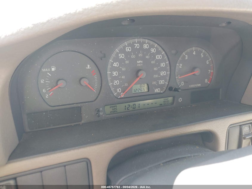 1999 Volvo V70 VIN YV1LW56D6X2628057 IAAI salvage auction — NORMAL WEAR, Clear - Dealer Only (California), sold $175 on 2026-08-11 (photo 7)