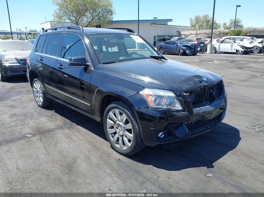 2011 Mercedes-benz Glk-class VIN WDCGG5GB7BF635032 IAAI salvage auction — FRONT END, Salvage Certificate (California), sold $2,750 on 2026-08-14 (photo 1)