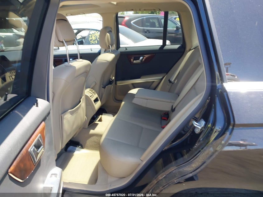2011 Mercedes-benz Glk-class VIN WDCGG5GB7BF635032 IAAI salvage auction — FRONT END, Salvage Certificate (California), sold $2,750 on 2026-08-14 (photo 8)