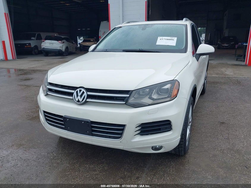 2011 Volkswagen Touareg VIN WVGFG9BP6BD002301 IAAI salvage auction — MECHANICAL, Clear (Florida), sold $425 on 2026-08-05 (photo 6)