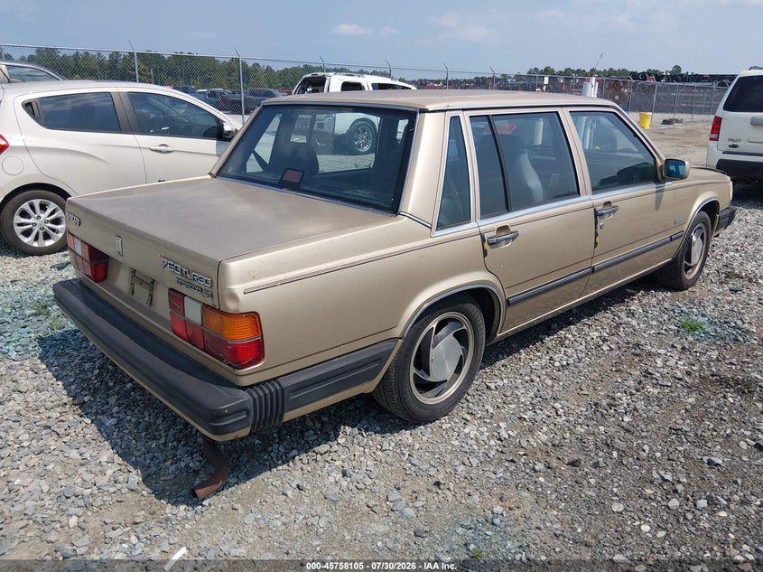 1986 Volvo 760 VIN YV1GX8743G1008027 IAAI salvage auction — NORMAL WEAR, Clear (Georgia), sold $200 on 2026-08-07 (photo 4)