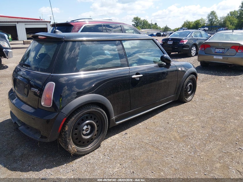 2004 Mini Cooper VIN WMWRE334X4TD79442 IAAI salvage auction — NORMAL WEAR, Original (Ohio), sold $3,150 on 2026-08-12 (photo 4)