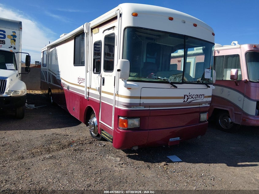 1997 Freightliner Chassis VIN 4UZ6XFBC9VC895747 IAAI salvage auction — FRONT END, Clear (Arizona), sold $5,000 on 2026-08-17 (photo 1)
