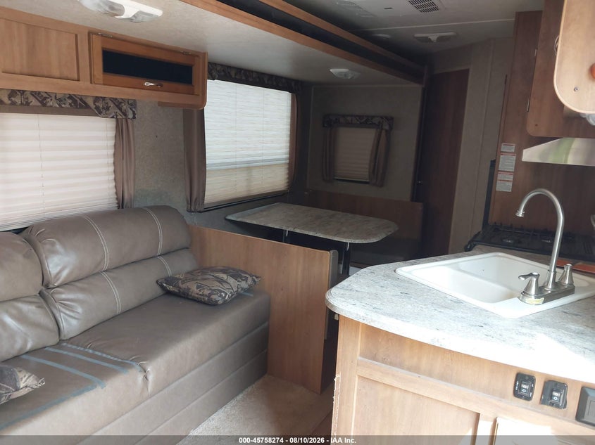 2016 Coachmen Catalina VIN 5ZT2CARB2GA024409 IAAI salvage auction — HAIL, Wait Title, sold $4,450 on 2026-09-22 (photo 5)