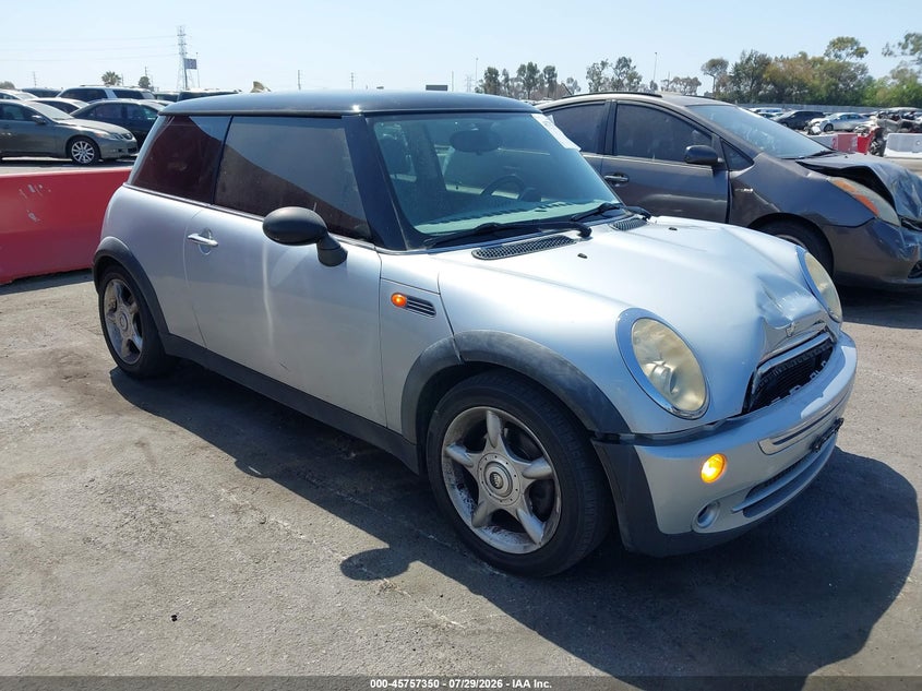 2006 Mini Cooper VIN WMWRC33546TK71588 IAAI salvage auction — FRONT END, Salvage (California), sold $700 on 2026-08-06 (photo 1)