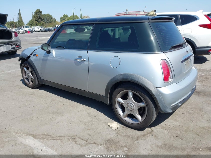 2006 Mini Cooper VIN WMWRC33546TK71588 IAAI salvage auction — FRONT END, Salvage (California), sold $700 on 2026-08-06 (photo 3)