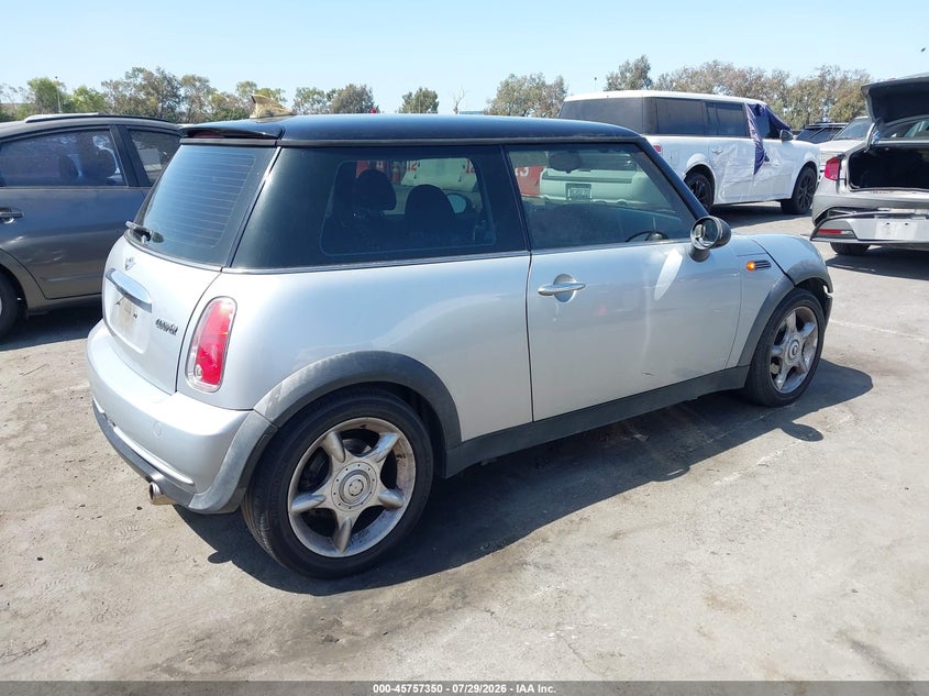 2006 Mini Cooper VIN WMWRC33546TK71588 IAAI salvage auction — FRONT END, Salvage (California), sold $700 on 2026-08-06 (photo 4)