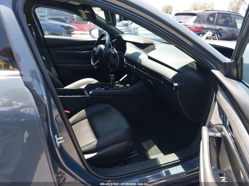 2021 Mazda 3 VIN JM1BPBJYXM1401611 IAAI salvage auction — FRONT END, Salvage Title, sold $1,050 on 2026-08-25 (photo 5)