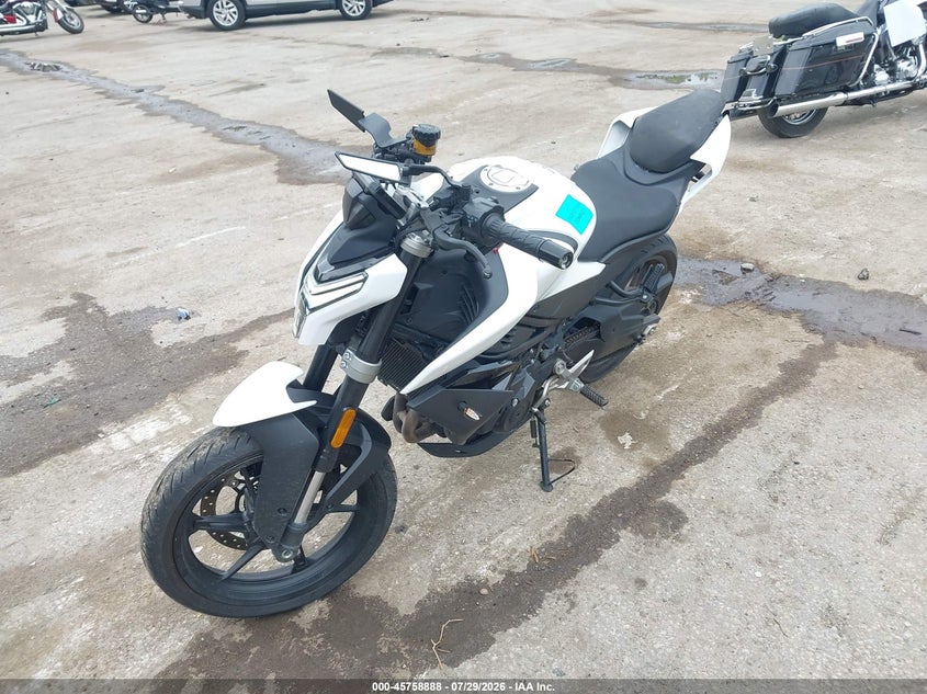 2024 Cf moto 450nk VIN LCEPESLB7R6000158 IAAI salvage auction — REAR END, Wait Title, sold $500 on 2026-09-22 (photo 2)