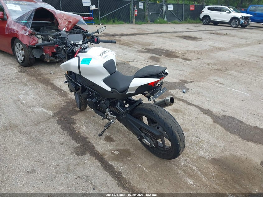 2024 Cf moto 450nk VIN LCEPESLB7R6000158 IAAI salvage auction — REAR END, Wait Title, sold $500 on 2026-09-22 (photo 3)