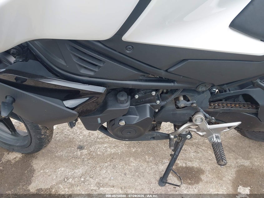 2024 Cf moto 450nk VIN LCEPESLB7R6000158 IAAI salvage auction — REAR END, Wait Title, sold $500 on 2026-09-22 (photo 9)