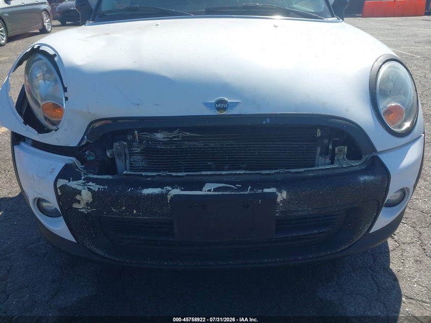 2013 Mini Clubman VIN WMWZF3C58DT490199 IAAI salvage auction — FRONT END, Salvage Title, sold $700 on 2026-08-11 (photo 6)