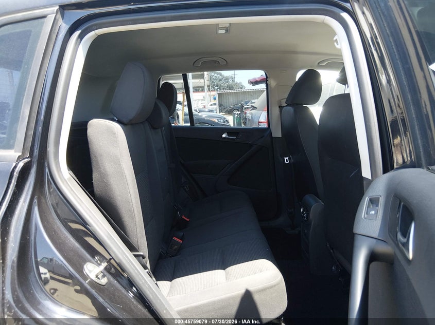 2015 Volkswagen Tiguan VIN WVGAV7AXXFW566632 IAAI salvage auction — REAR END, Wait Title, sold $875 on 2026-08-12 (photo 8)