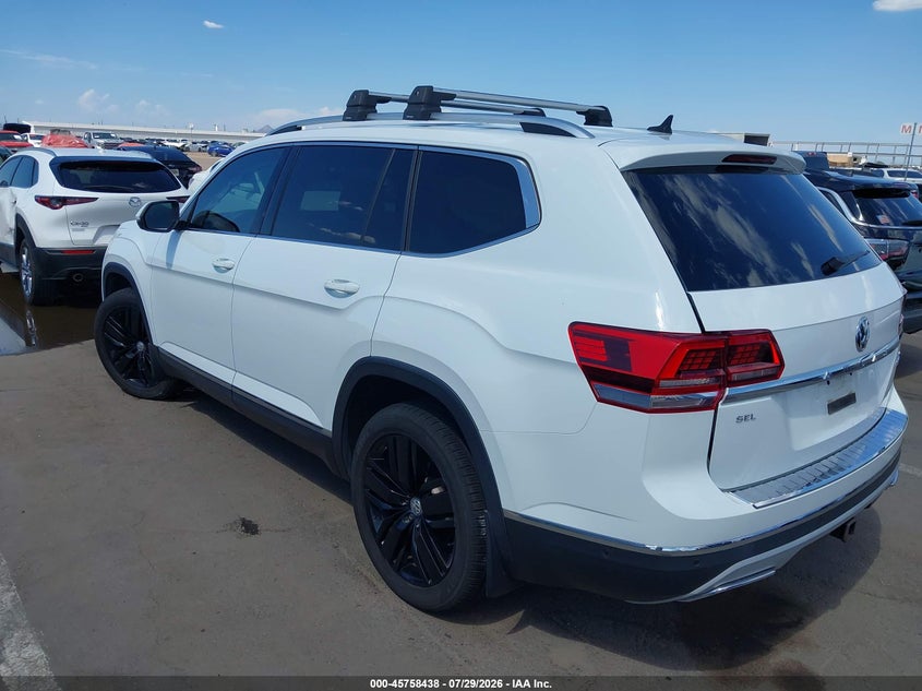 2018 Volkswagen Atlas VIN 1V2NR2CA5JC595177 IAAI salvage auction — SIDE, Salvage Title, sold $7,100 on 2026-09-05 (photo 3)