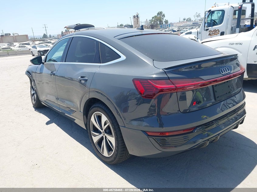 2024 Audi Q8 VIN WA1BAAGE9RB063607 IAAI salvage auction — RIGHT FRONT, Wait Title, sold $26,950 on 2026-09-16 (photo 3)