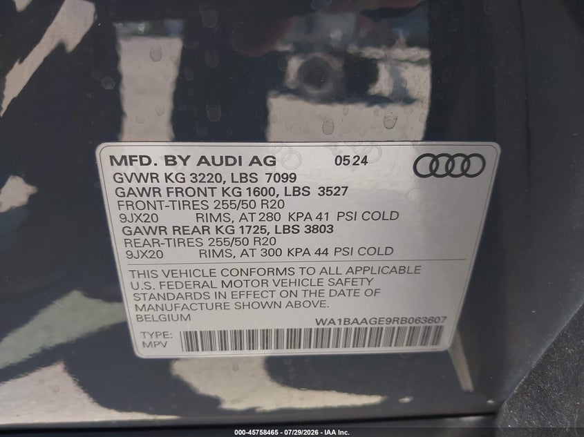 2024 Audi Q8 VIN WA1BAAGE9RB063607 IAAI salvage auction — RIGHT FRONT, Wait Title, sold $26,950 on 2026-09-16 (photo 9)