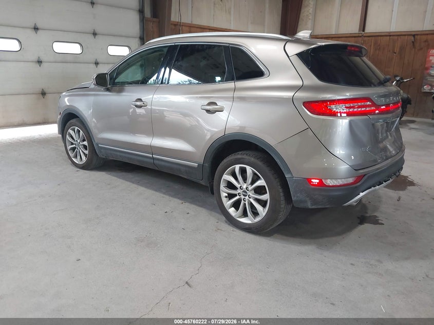 2019 Lincoln Mkc VIN 5LMCJ2D93KUL22618 IAAI salvage auction — FRONT & REAR, Salvage Title, sold $2,275 on 2026-09-09 (photo 3)