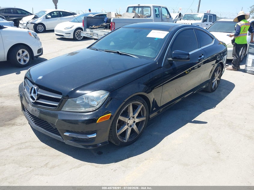 2015 Mercedes-benz C-klasse VIN WDDGJ4HB8FG436402 IAAI salvage auction — RIGHT FRONT, Salvage (Arizona), sold $1,100 on 2026-08-12 (photo 2)