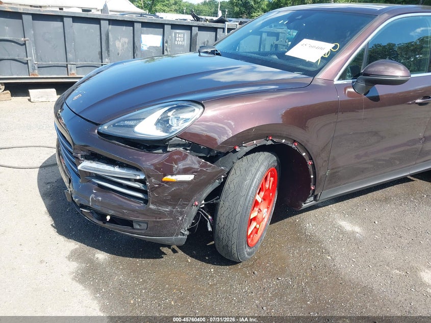 2019 Porsche Cayenne VIN WP1AA2AY9KDA03409 IAAI salvage auction — LEFT FRONT, Salvage Title, sold $10,600 on 2026-08-13 (photo 6)